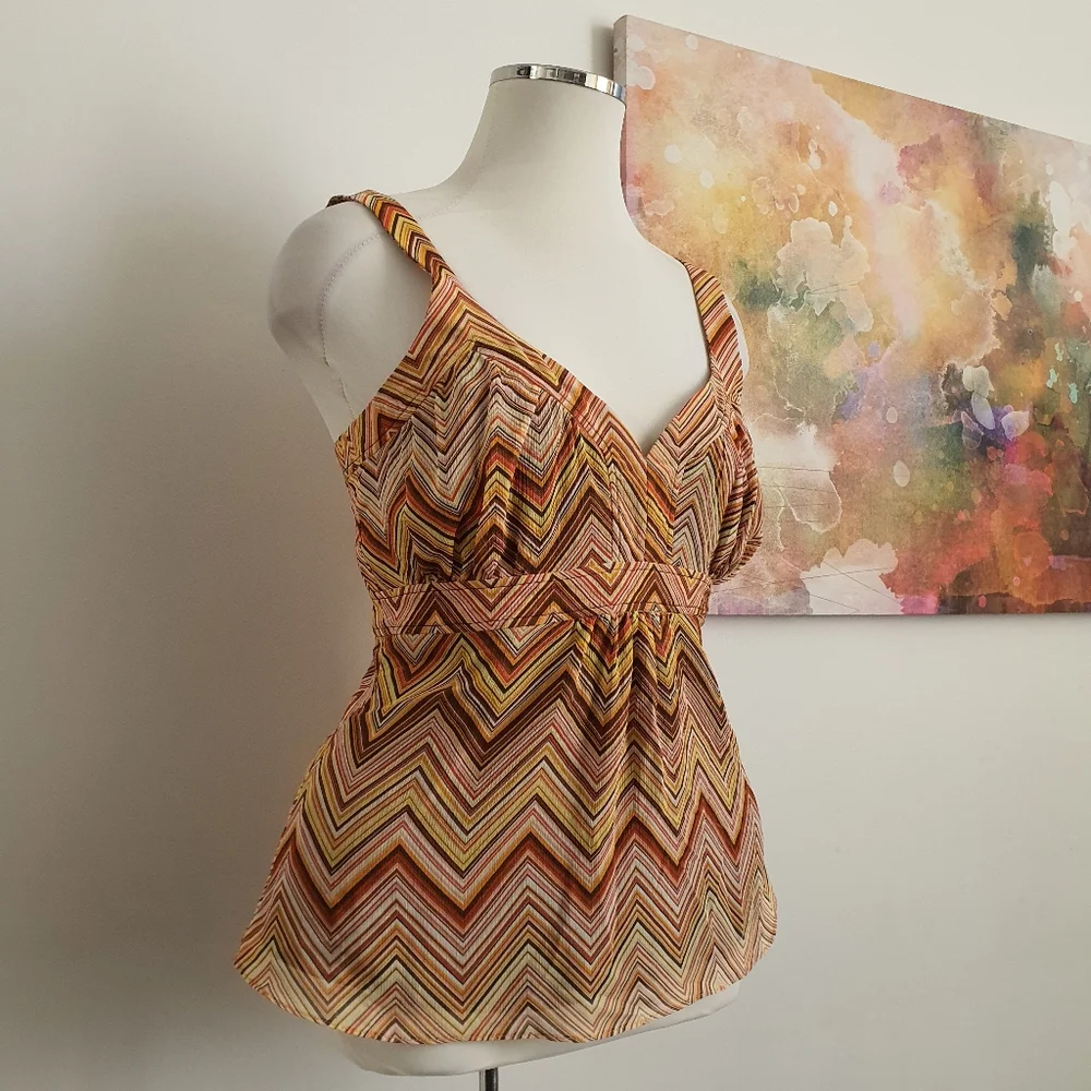 CUE Zig Zag Tan Retro Print Tank Size 12 - Picture 10 of 10